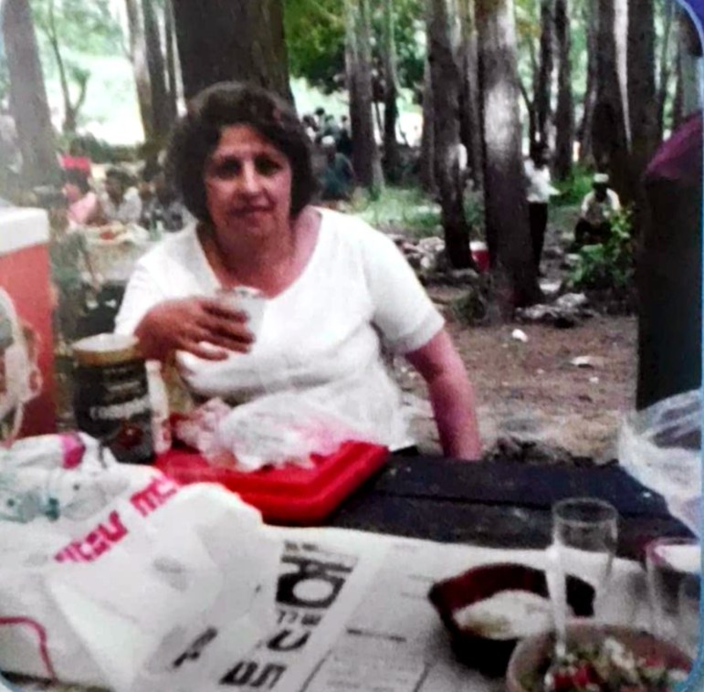 פרלה בחנות כלי נחושת מרוקאית